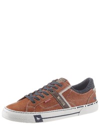 braune Leder niedrige Sneakers von Mustang Shoes