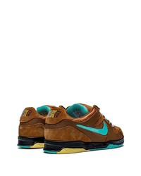 braune Leder niedrige Sneakers von Nike