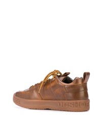 braune Leder niedrige Sneakers von Buscemi