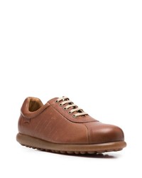 braune Leder niedrige Sneakers von Camper