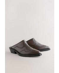 braune Leder Pantoletten von NEXT