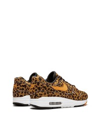 braune niedrige Sneakers mit Leopardenmuster von Nike