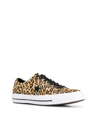 braune niedrige Sneakers mit Leopardenmuster von Converse