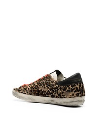 braune niedrige Sneakers mit Leopardenmuster von Golden Goose