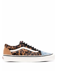 braune niedrige Sneakers mit Leopardenmuster von Vans
