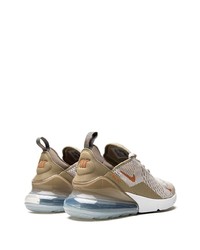braune niedrige Sneakers von Nike
