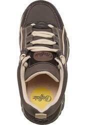braune niedrige Sneakers von Buffalo