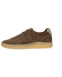 braune niedrige Sneakers von Clarks