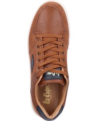 braune niedrige Sneakers von Lee Cooper