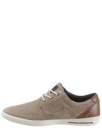 braune niedrige Sneakers von s.Oliver