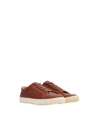 braune niedrige Sneakers von Tom Joule