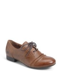braune Oxford Schuhe