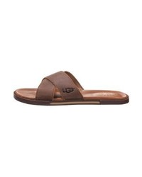 braune Sandalen von UGG