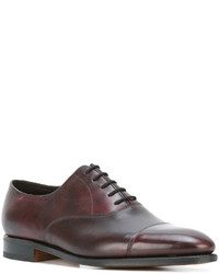 braune Schuhe aus Leder von John Lobb