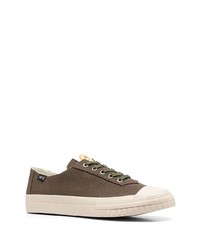 braune Segeltuch niedrige Sneakers von Camper