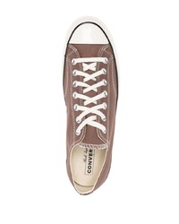 braune Segeltuch niedrige Sneakers von Converse