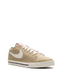 braune Segeltuch niedrige Sneakers von Nike