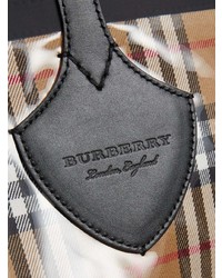 braune Shopper Tasche aus Leder mit Karomuster von Burberry