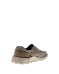 braune Slip-On Sneakers von Skechers