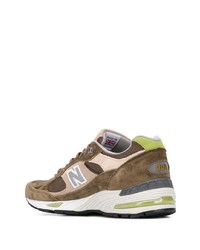 braune Sportschuhe von New Balance