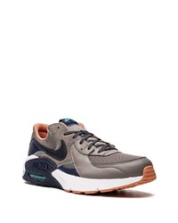 braune Sportschuhe von Nike