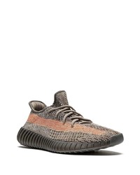 braune Sportschuhe von adidas YEEZY