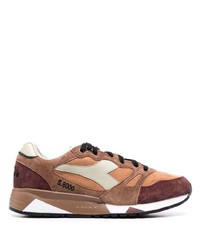 braune Sportschuhe von Diadora