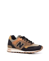 braune Sportschuhe von New Balance