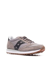 braune Sportschuhe von Saucony