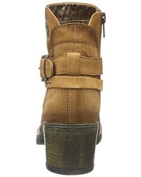 braune Stiefel von Bugatti