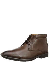 braune Stiefel von Clarks