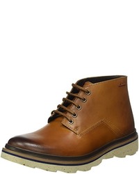 braune Stiefel von Clarks