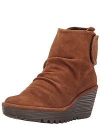 braune Stiefel von Fly London