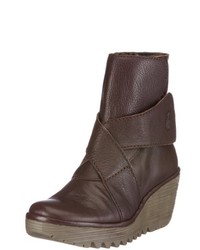 braune Stiefel von Fly London