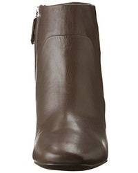 braune Stiefel von Geox