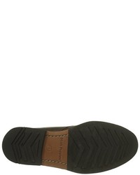 braune Stiefel von Hush Puppies