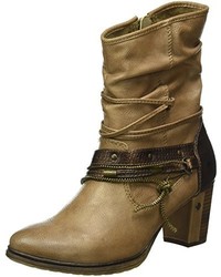 braune Stiefel von Mustang