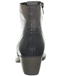 braune Stiefel von Remonte