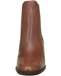 braune Stiefel von STUDIO PALOMA