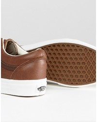 braune Turnschuhe von Vans