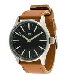 braune Uhr von Nixon