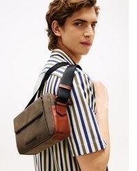 braune Umhängetasche von Tommy Hilfiger
