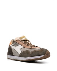 braune Wildleder niedrige Sneakers von Diadora