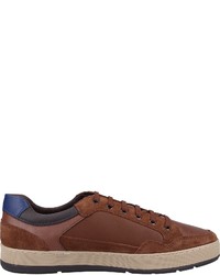 braune Wildleder niedrige Sneakers von Geox