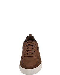 braune Wildleder niedrige Sneakers von Geox