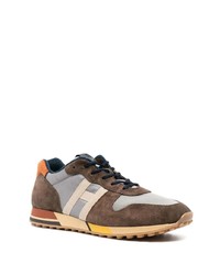 braune Wildleder niedrige Sneakers von Hogan