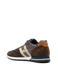 braune Wildleder niedrige Sneakers von Hogan