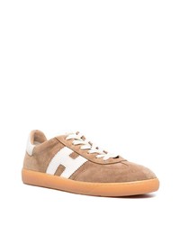 braune Wildleder niedrige Sneakers von Hogan