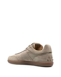 braune Wildleder niedrige Sneakers von Tod's