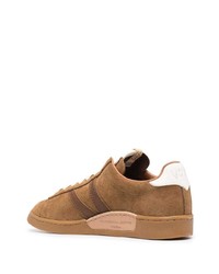 braune Wildleder niedrige Sneakers von VISVIM